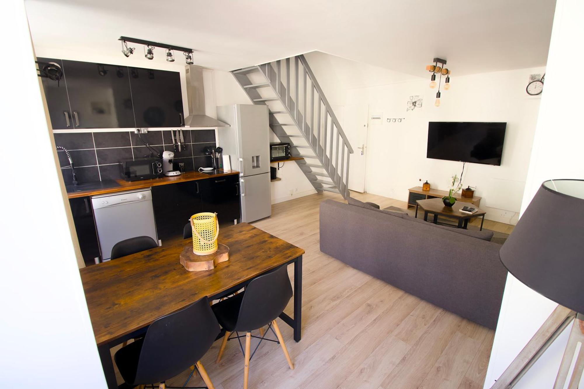 Triplex Lumineux A Cherbourg, Hyper Centre, 2 Pas Du Port & Vie Nocturne, Intendance Luxury Host Exterior foto