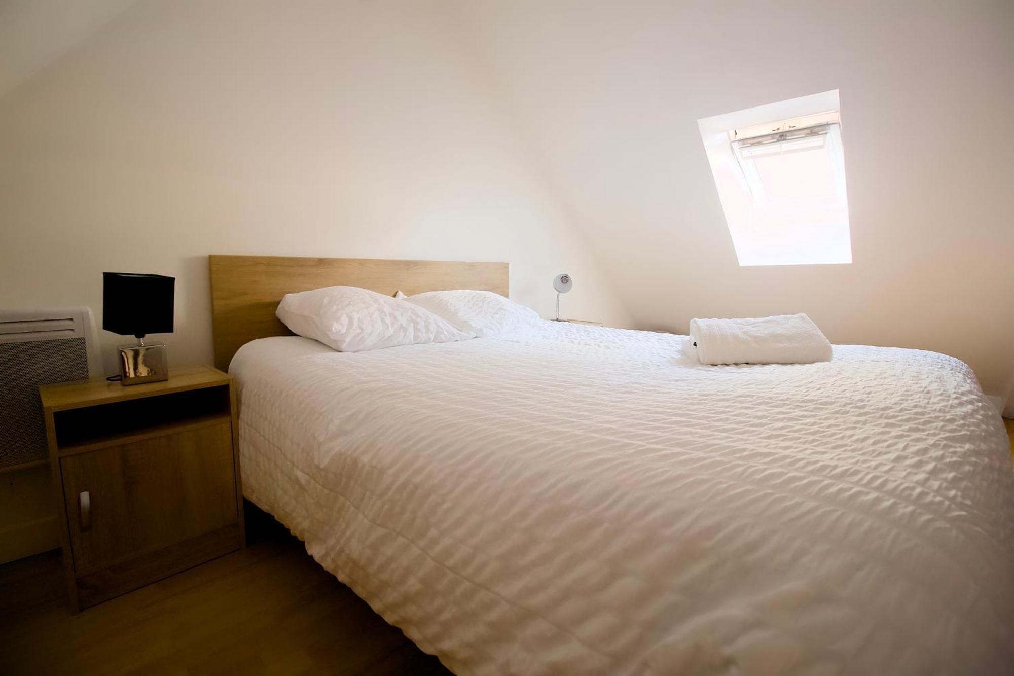 Triplex Lumineux A Cherbourg, Hyper Centre, 2 Pas Du Port & Vie Nocturne, Intendance Luxury Host Exterior foto